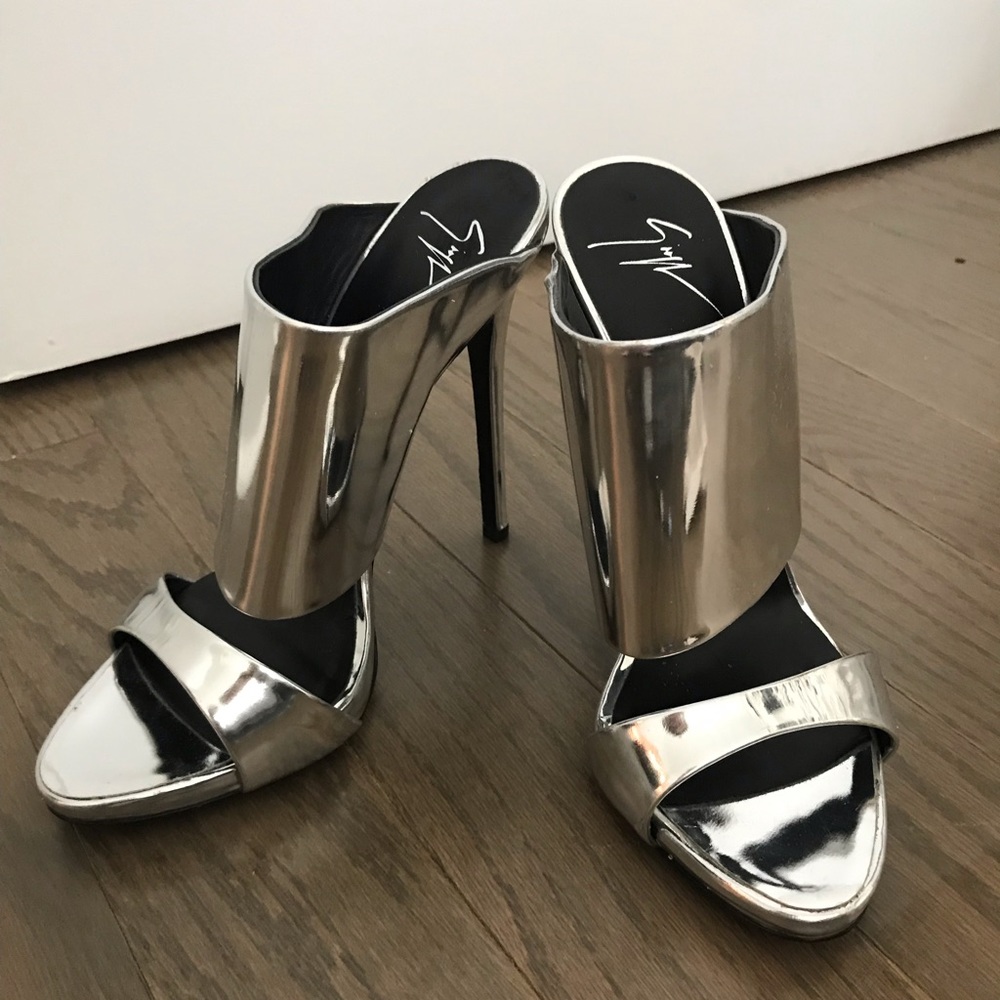 Authentic Giuseppe Zanotti Silver Heeled Mule